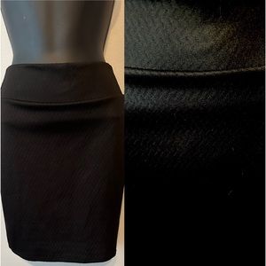Cassie style very stretchy tight black skirt size 00